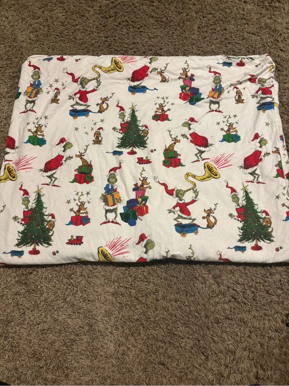 Pottery Barn Kids Grinch Holiday Duvet Cover in White, Red, Green, Blue